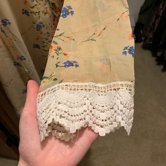 Kimono - Picture 3 of 3